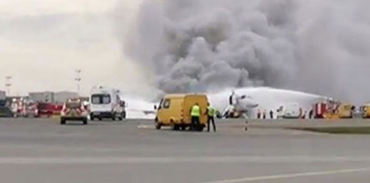 Moskva hava limanında təyyarə alışıb: 13 nəfər ölüb (YENİLƏNİB) -VİDEO